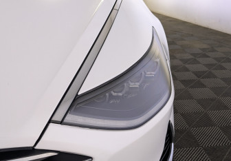 Подержанный автомобиль Hyundai Sonata 2022 года (11 фото)