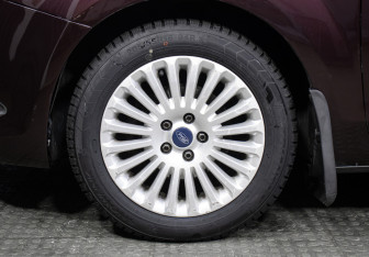 Подержанный автомобиль Ford Focus Hatchback 2010 года (21 фото)