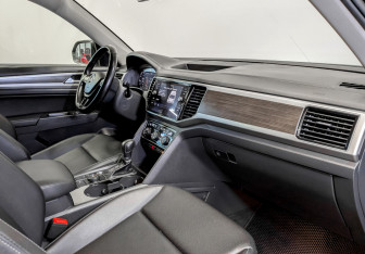 Подержанный автомобиль Volkswagen Teramont 2018 года (11 фото)