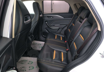 Подержанный автомобиль FAW Bestune T77 2020 года (17 фото)