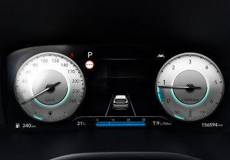 Подержанный автомобиль Hyundai Santa Fe 2021 года (16 фото)