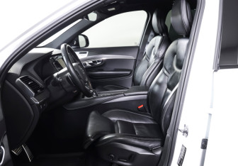 Подержанный автомобиль Volvo XC90 2019 года (15 фото)