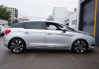 Подержанный автомобиль Citroen DS5 2012 года (4 фото)