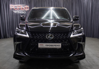 Подержанный автомобиль Lexus LX 2015 года (2 фото)