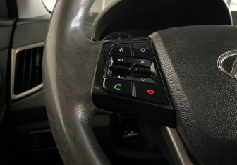 Подержанный автомобиль Hyundai Creta 2017 года (14 фото)