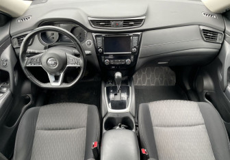 Подержанный автомобиль Nissan X-Trail 2019 года (10 фото)