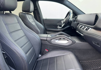 Подержанный автомобиль Mercedes-Benz GLE 2021 года (10 фото)