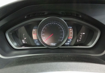 Подержанный автомобиль Volvo V40 Hatchback 2013 года (12 фото)