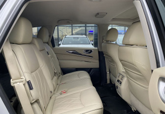 Подержанный автомобиль Infiniti QX60 2018 года (28 фото)