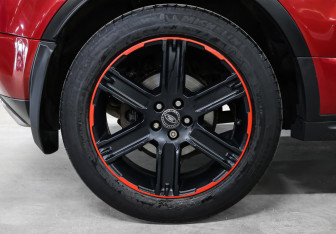 Подержанный автомобиль Land Rover Range Rover Evoque 2012 года (24 фото)