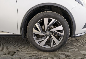 Подержанный автомобиль Nissan Murano Suv 2022 года (18 фото)