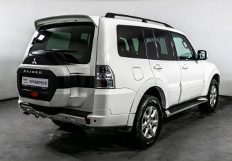 Подержанный автомобиль Mitsubishi Pajero 2019 года (5 фото)
