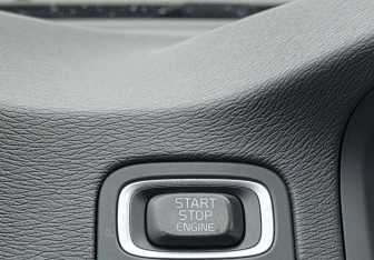 Подержанный автомобиль Volvo XC70 2014 года (17 фото)