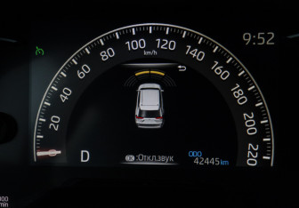 Подержанный автомобиль Toyota RAV4 2021 года (27 фото)