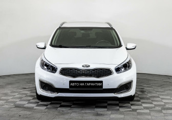 Подержанный автомобиль Kia Ceed Wagon 2017 года (2 фото)