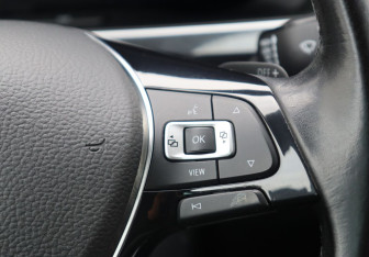 Подержанный автомобиль Volkswagen Tiguan 2018 года (17 фото)