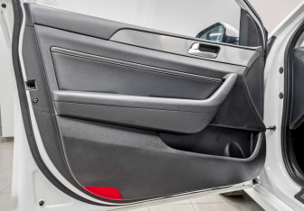 Подержанный автомобиль Hyundai Sonata 2019 года (20 фото)