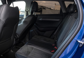 Подержанный автомобиль Skoda Karoq 2021 года (16 фото)