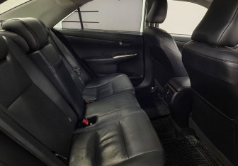 Подержанный автомобиль Toyota Camry Sedan 2015 года (13 фото)