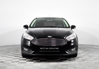 Подержанный автомобиль Ford Focus Hatchback 2018 года (2 фото)