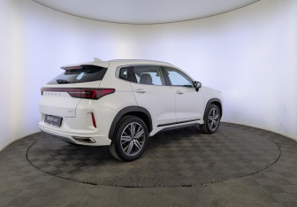 Подержанный автомобиль Exeed LX 2022 года (5 фото)