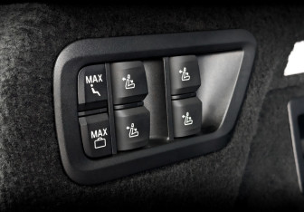 Подержанный автомобиль BMW X7 2022 года (27 фото)