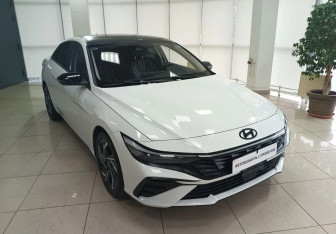 Подержанный автомобиль Hyundai Elantra Sedan 2024 года (3 фото)