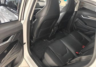 Подержанный автомобиль JAC JS6 2023 года (15 фото)