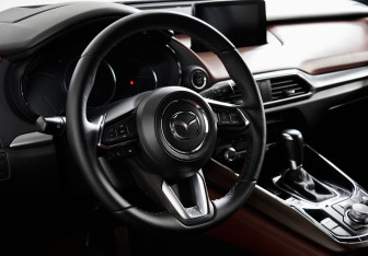 Подержанный автомобиль Mazda CX-9 2019 года (13 фото)