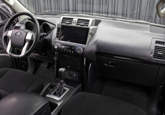 Подержанный автомобиль Toyota Land Cruiser Prado 2016 года (11 фото)