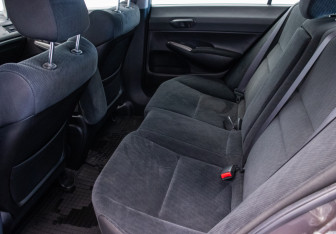 Подержанный автомобиль Honda Civic Sedan 2009 года (11 фото)