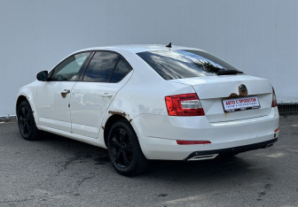 Подержанный автомобиль Skoda Octavia Liftback 2013 года (7 фото)
