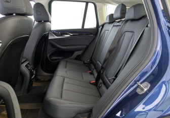 Подержанный автомобиль BMW X3 2020 года (11 фото)