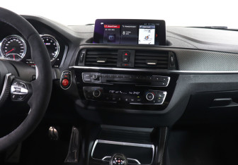 Подержанный автомобиль BMW M2 2019 года (14 фото)