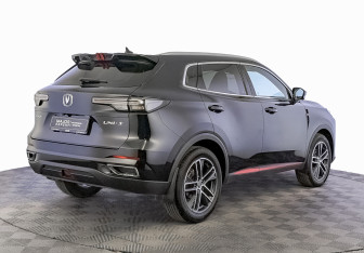 Подержанный автомобиль Changan UNI-S 2024 года (5 фото)