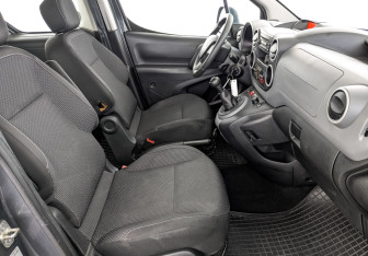 Подержанный автомобиль Peugeot Partner 2021 года (23 фото)