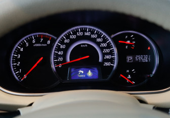 Подержанный автомобиль Nissan Teana 2012 года (28 фото)