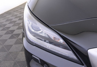 Подержанный автомобиль Genesis G70 2018 года (11 фото)