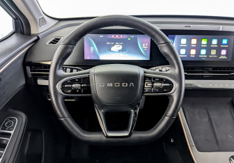 Подержанный автомобиль Omoda C5 2023 года (22 фото)