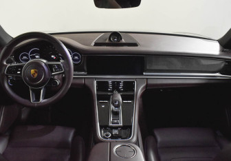 Подержанный автомобиль Porsche Panamera Wagon 2017 года (30 фото)