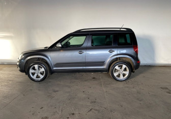 Подержанный автомобиль Skoda Yeti 2015 года (7 фото)