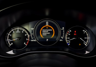 Подержанный автомобиль Mazda 3 Hatchback 2019 года (13 фото)