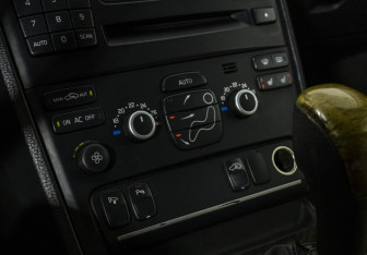 Подержанный автомобиль Volvo XC90 2008 года (16 фото)