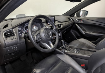 Подержанный автомобиль Mazda 6 Sedan 2017 года (16 фото)