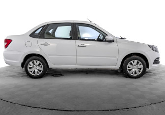 Подержанный автомобиль LADA (ВАЗ) Granta Sedan 2023 года (4 фото)