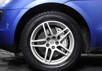 Подержанный автомобиль Porsche Macan 2015 года (28 фото)
