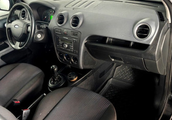 Подержанный автомобиль Ford Fusion 2007 года (11 фото)