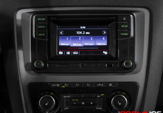 Подержанный автомобиль Skoda Octavia Liftback 2011 года (12 фото)