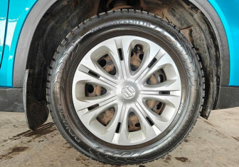 Подержанный автомобиль Suzuki Vitara 2016 года (17 фото)