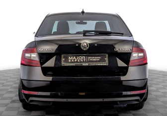 Подержанный автомобиль Skoda Octavia Liftback 2020 года (6 фото)